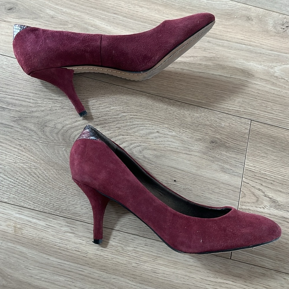 Sam Edelman pumps